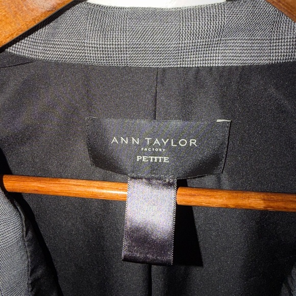 Ann Taylor Charcoal Gray Blazer - Picture 2 of 3
